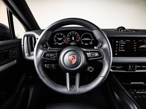 Certified 2026 Porsche Cayenne Coupe AWD/4WD image 26