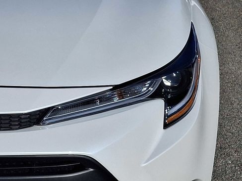 Certified 2025 Toyota Corolla LE image 12