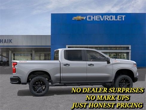 New 2026 Chevrolet Silverado 1500 Custom Trail Boss w/ LPO, Dark Essentials Package image 5