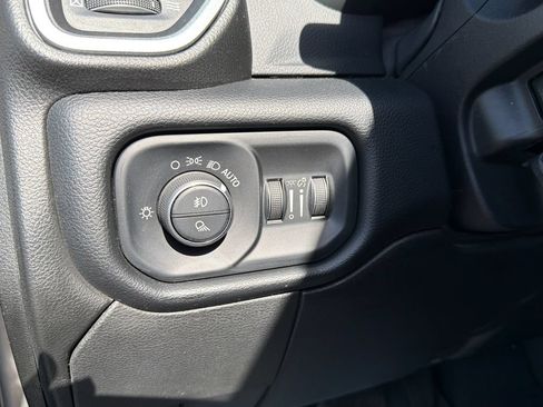Used 2019 RAM 2500 Big Horn AWD/4WD image 25