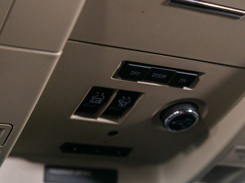 Used 2018 Chevrolet Suburban Premier w/ Max Trailering Package image 60