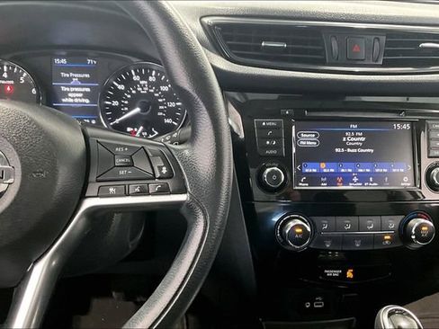 Used 2019 Nissan Rogue S FWD image 12