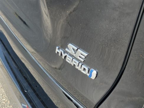 Used 2022 Toyota RAV4 SE w/ Convenience Package AWD/4WD image 6