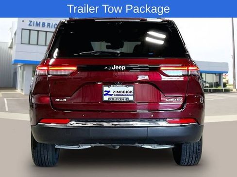 Used 2024 Jeep Grand Cherokee Limited w/ Luxury Tech Group II AWD/4WD image 9