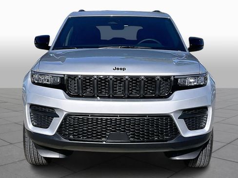 New 2025 Jeep Grand Cherokee Altitude AWD/4WD image 3