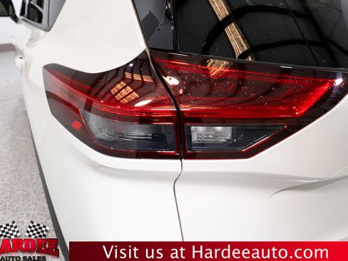 Used 2023 Nissan Rogue SL image 9