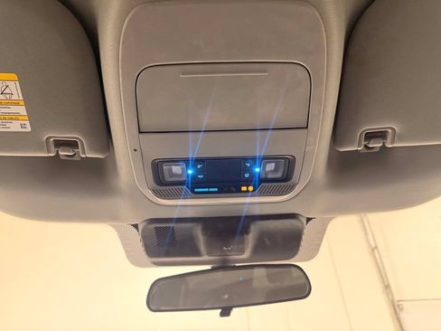 Used 2025 Ford F250 XLT w/ FX4 Off-Road Package AWD/4WD image 21