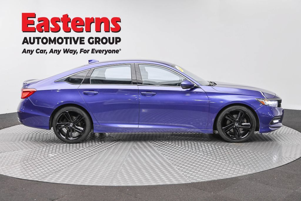 Used 2018 Honda Accord Sport image 6