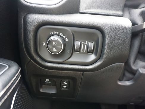 Used 2021 RAM 1500 Laramie RWD image 5