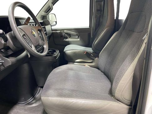 Used 2025 Chevrolet Express 2500 w/ Driver Convenience Package RWD image 18