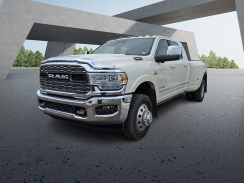 Used 2024 RAM 3500 Limited image 2