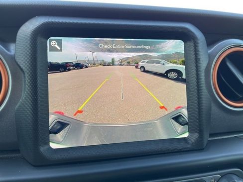 Used 2023 Jeep Gladiator Mojave w/ Cold Weather Group image 20