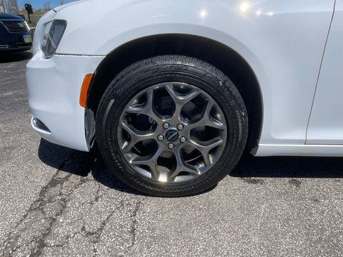 Used 2017 Chrysler 300 S AWD/4WD image 27