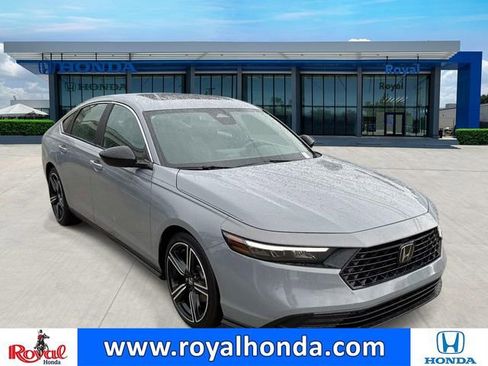 Used 2023 Honda Accord Sport image 1