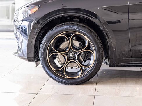 New 2025 Alfa Romeo Stelvio Sprint image 8