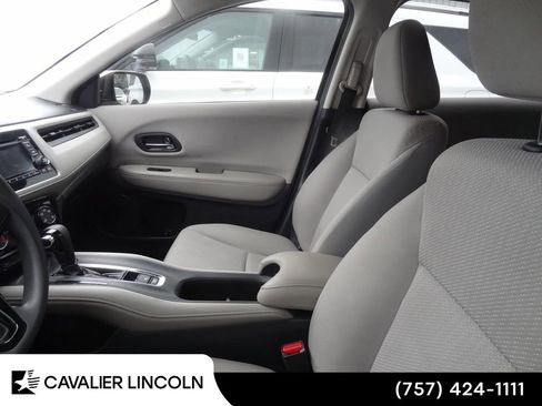 Used 2016 Honda HR-V LX image 7