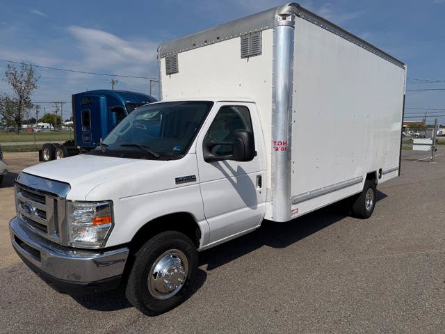 Used 2017 Ford E-450 and Econoline 450 Super Duty w/ Power Windows & Locks Group RWD image 30