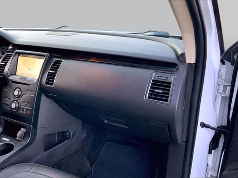 Used 2018 Ford Flex SEL w/ Equipment Group 202A AWD/4WD image 19
