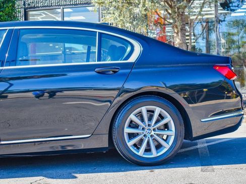 Used 2020 BMW 740i w/ Cold Weather Package image 10