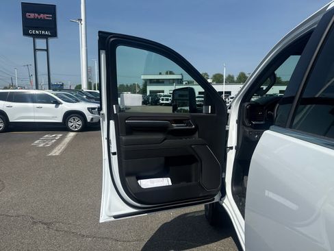 New 2026 GMC Sierra 2500 SLT AWD/4WD image 13