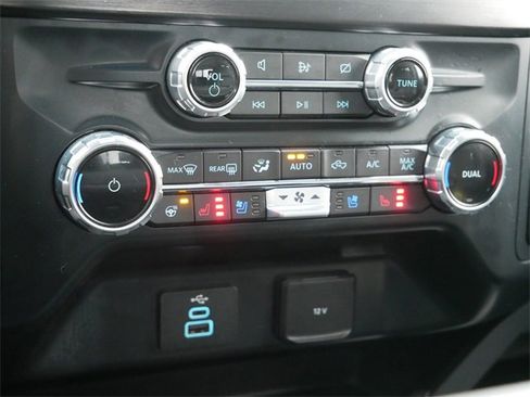 Used 2023 Ford F250 Lariat w/ Chrome Package image 24