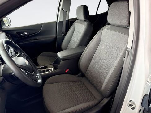 Used 2024 Chevrolet Equinox LT image 17