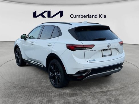 Used 2021 Buick Envision Essence w/ Technology Package I FWD image 3