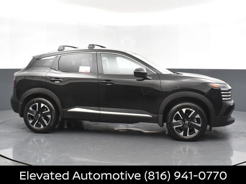 Certified 2026 Nissan Kicks SV w/ SV Premium Package AWD/4WD image 4
