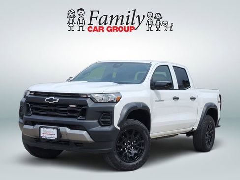 Used 2024 Chevrolet Colorado Trail Boss w/ Technology Package image 1