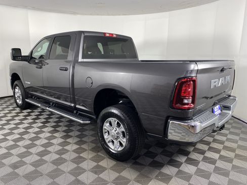 Used 2026 RAM 2500 Big Horn AWD/4WD image 8
