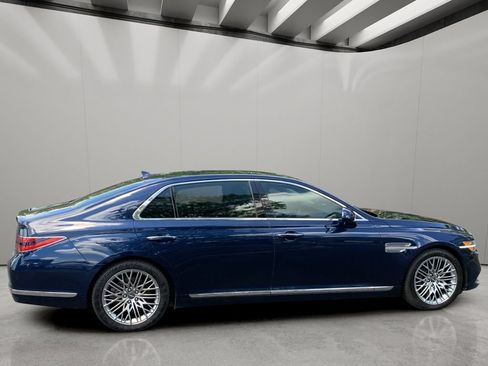 Used 2022 Genesis G90 5.0 Ultimate RWD image 6