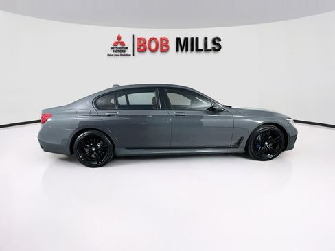 Used 2018 BMW 750i xDrive AWD/4WD image 8