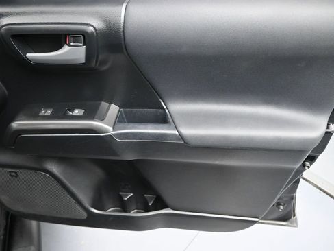Used 2021 Toyota Tacoma TRD Pro AWD/4WD image 30