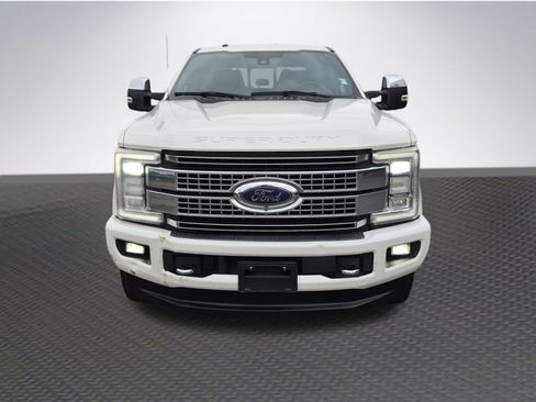 Used 2017 Ford F350 Platinum image 3