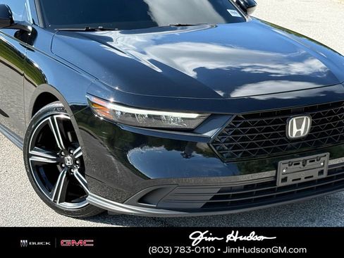 Used 2025 Honda Accord Sport image 7
