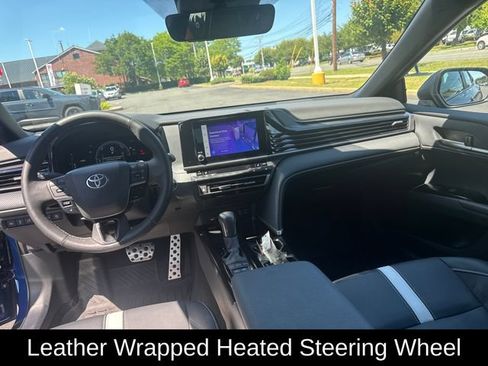 Used 2025 Toyota Camry SE w/ Convenience Package FWD image 16