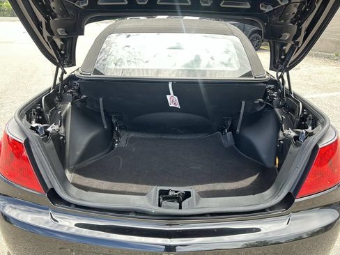Used 2009 Chrysler Sebring Limited FWD image 14