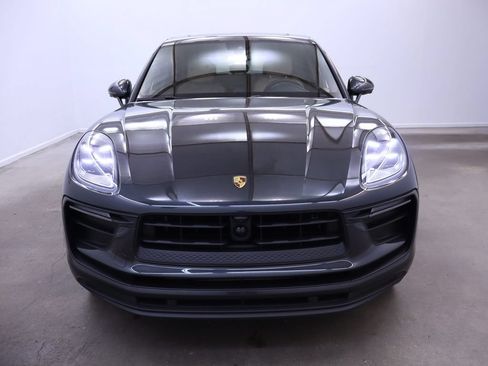 Used 2024 Porsche Macan AWD/4WD image 10