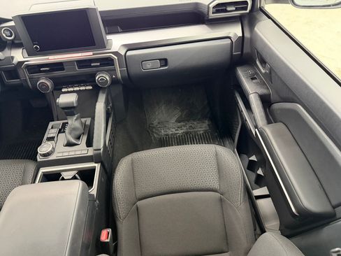 Used 2026 Toyota 4Runner SR5 RWD image 28