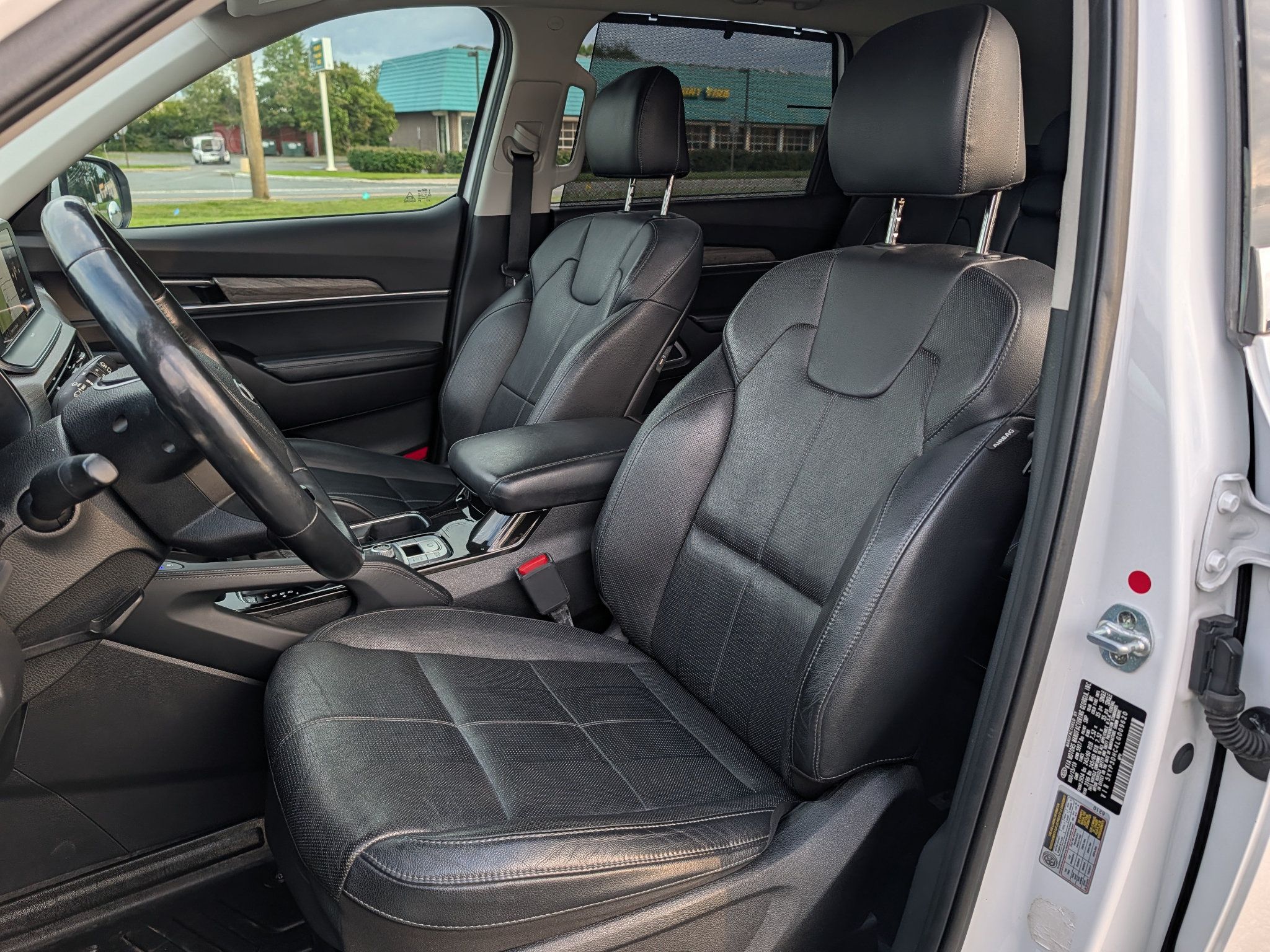 Used 2020 Kia Telluride EX AWD/4WD image 14