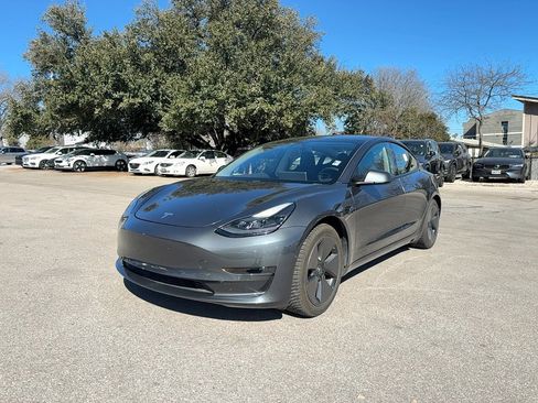 Used 2021 Tesla Model 3 Standard Range Plus image 2