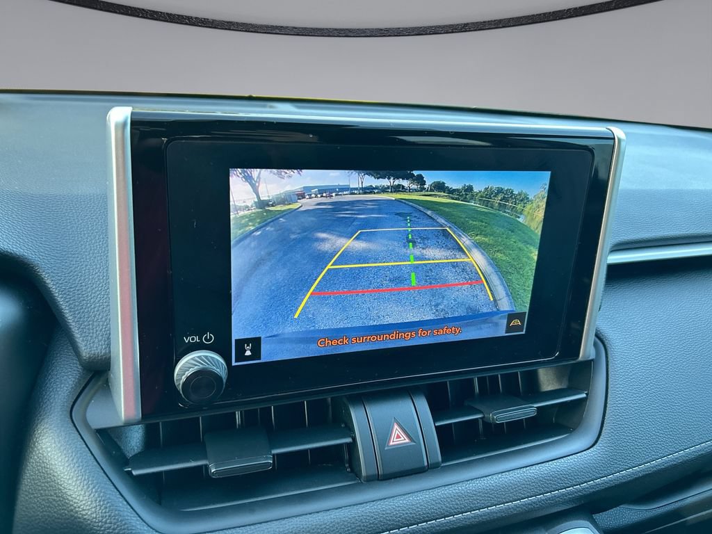 Used 2024 Toyota RAV4 XLE FWD image 24