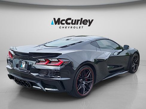 Used 2023 Chevrolet Corvette Z06 RWD image 7
