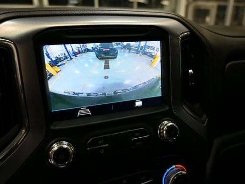 Used 2020 GMC Sierra 1500 SLE w/ X31 Off-Road Package image 17