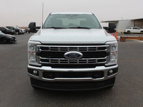 Used 2025 Ford F250 XLT image 9