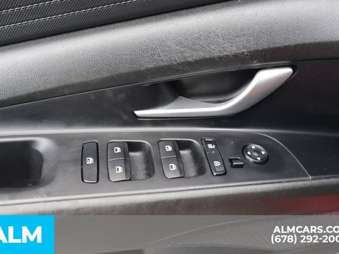 Used 2024 Hyundai Elantra SEL FWD image 11