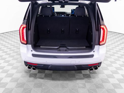 Used 2024 GMC Yukon Denali w/ Denali Reserve Package AWD/4WD image 38