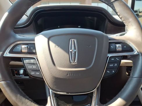 Used 2023 Lincoln Nautilus Reserve AWD/4WD image 19