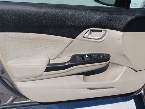 Used 2014 Honda Civic LX image 9