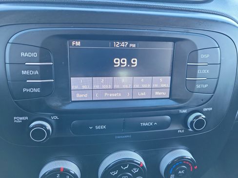 Used 2019 Kia Soul image 25